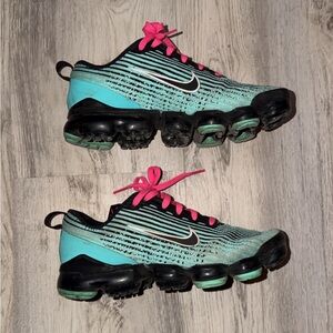 Nike flyknit 6Y or W 8.5